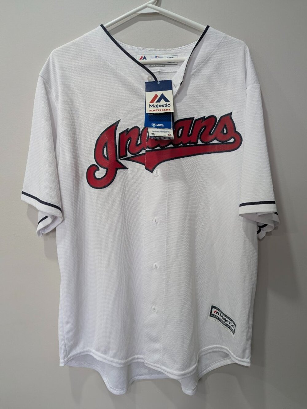 Majestic Cleveland Indians Men's XL white jersey button-front